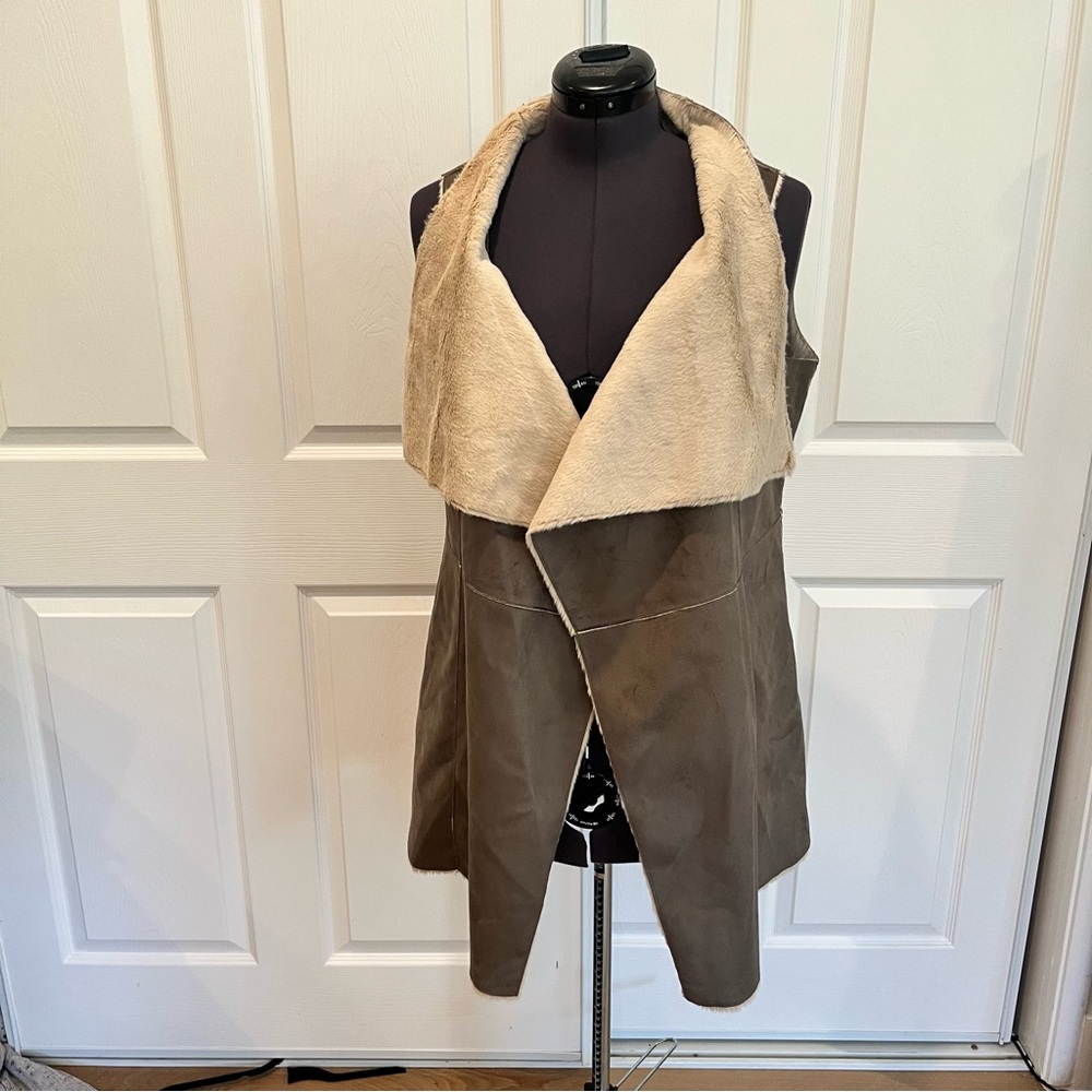 NWT Neiman Marcus Tan Teddy Jacket with Cream Collar